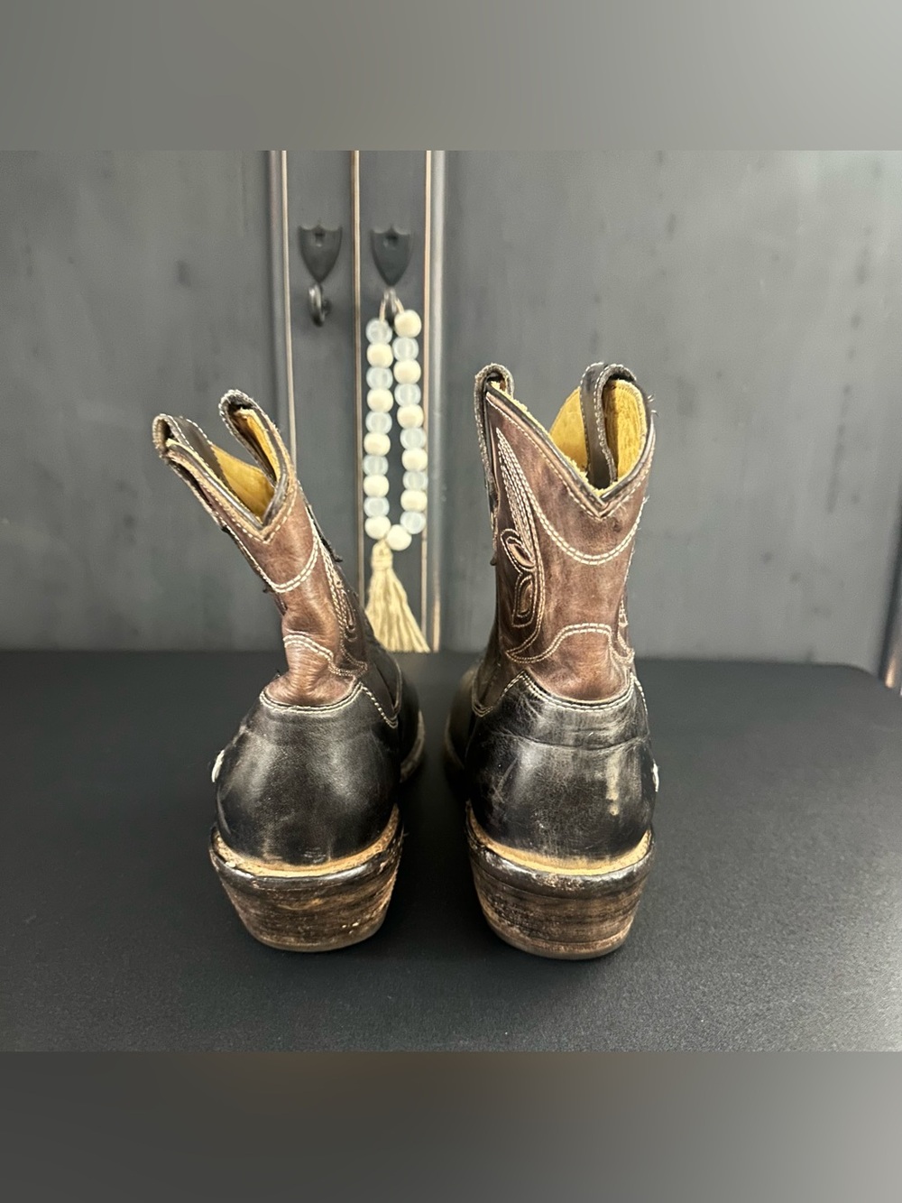 BedStu Brown & Black Leather Western Ankle Boots with Yellow Lining size 7.5 - Picture 3 of 7